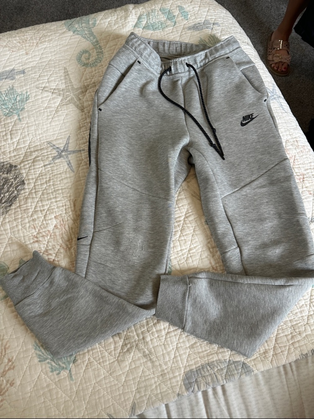 NIKE TECH Size SMALL Youth Grey Fleece Joggers with Black Logo